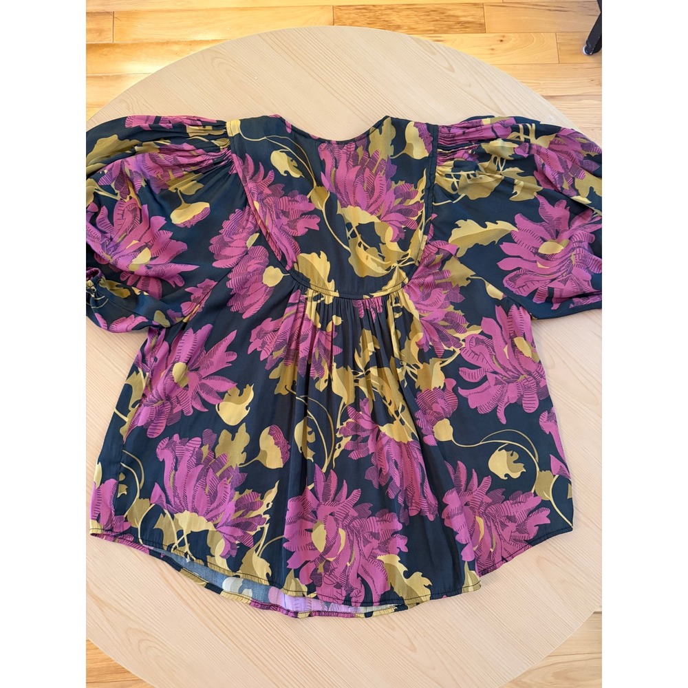 By Anthropologie Drapey Henley Pullover Floral Blouse Size: Medium - Picture 3 of 5